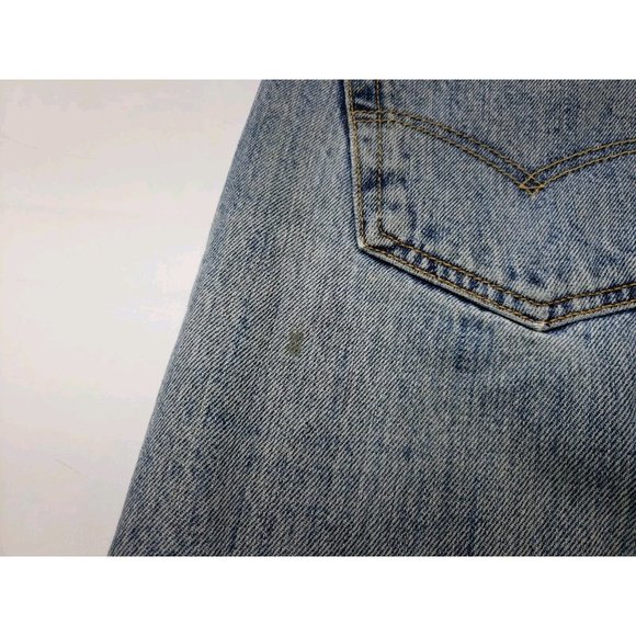 Levis 501 Mens Jeans Straight Leg Button Fly Light Wash Distressed Size 33x32 - Picture 8 of 10